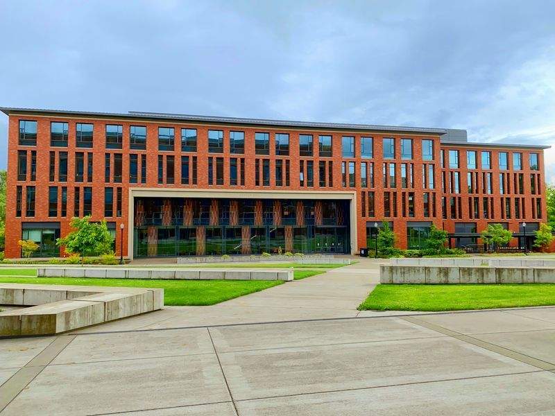 学びの杜アカデミー株式会社 6
